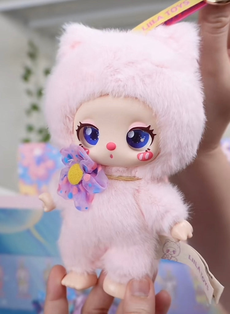 Liila Lucky Cat Plush Pendant (PREORDER EDA 09.26)